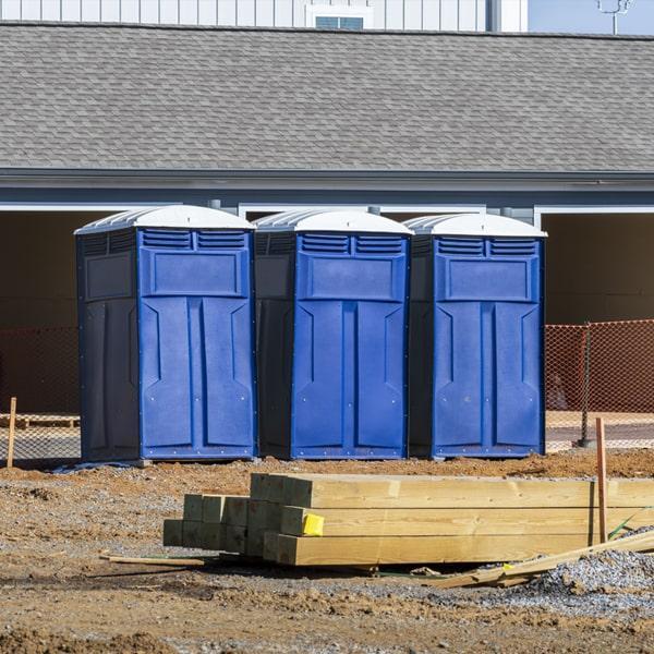 our portable toilets for job sites include features such as non-slip flooring, secure locking systems, and ventilation to ensure safety and comfort for workers